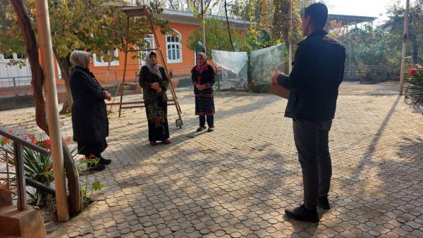 photo2022-11-1812-30-44